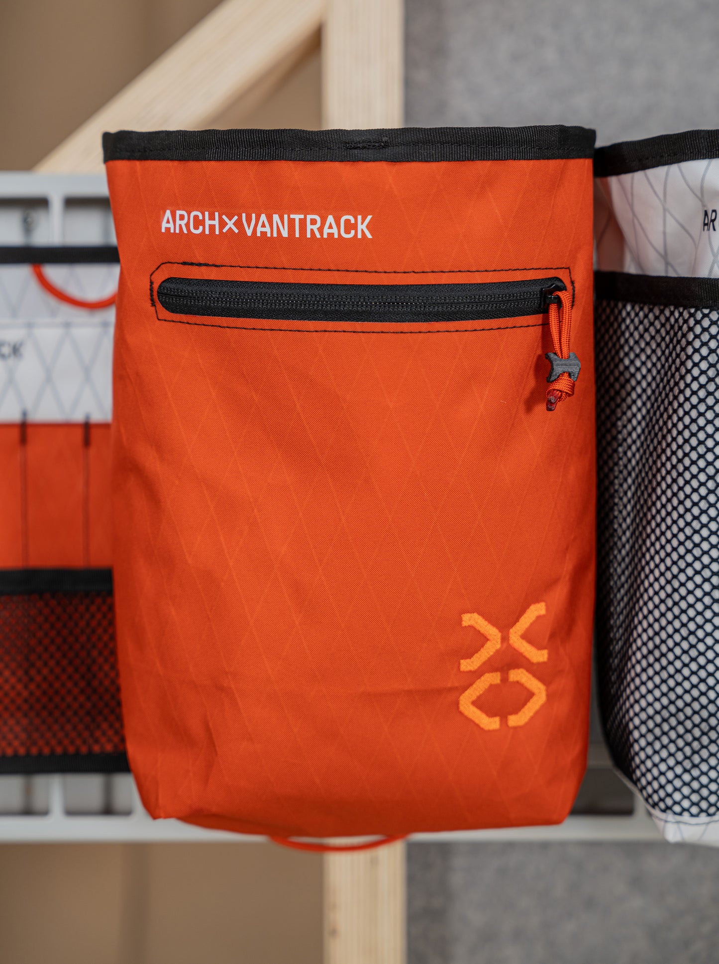 THROW VANPACKING BAG - ARCH X VANTRACK